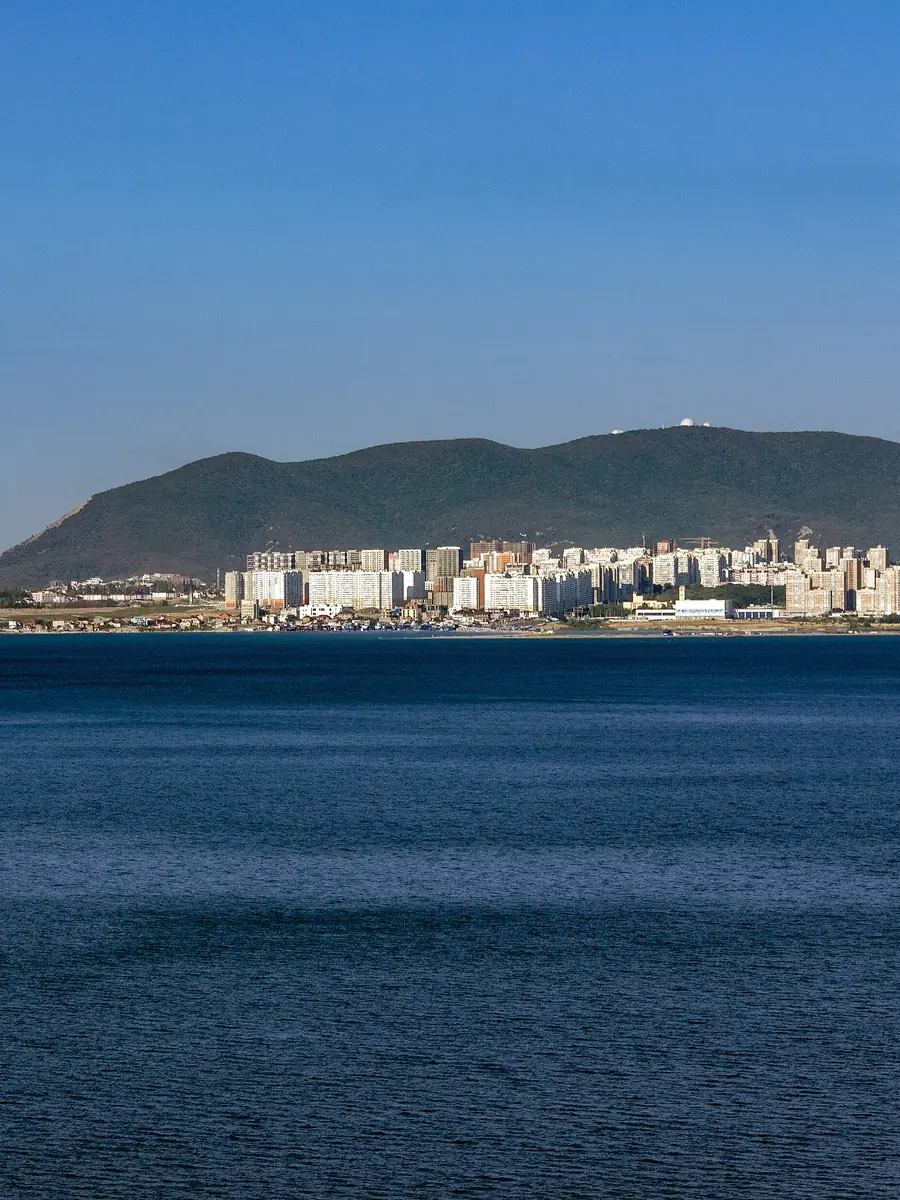 Новороссийск с моря, Цемесская бухта